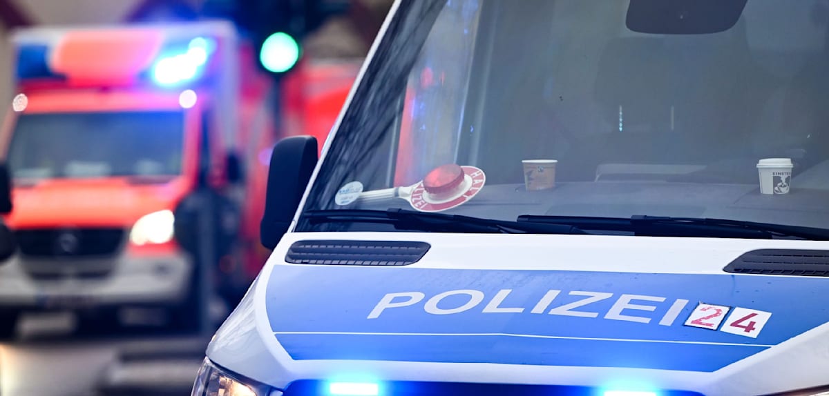 Mutmaßliche Vergewaltigung in Berlin – Frau stürzt aus dem ersten Stock