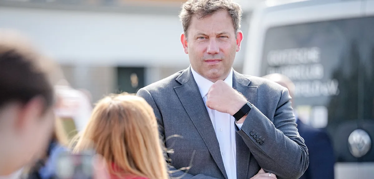 Klingbeil warnt vor Annäherung der CDU an die AfD