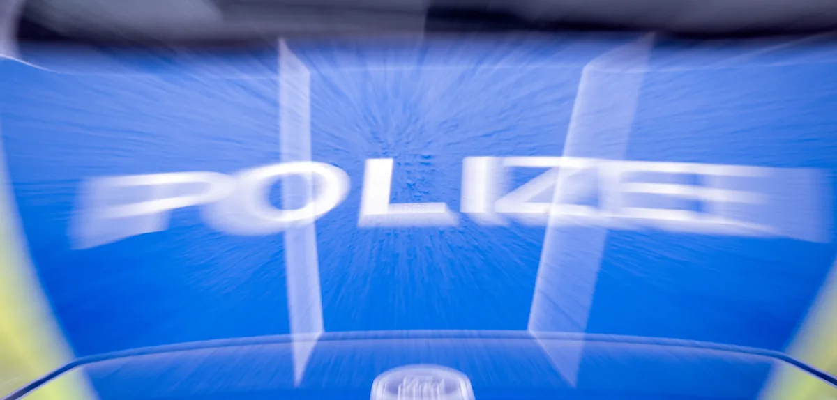 E-Scooter-Fahrer flüchten vor Polizei und verletzen Kind in Wilhelmshaven