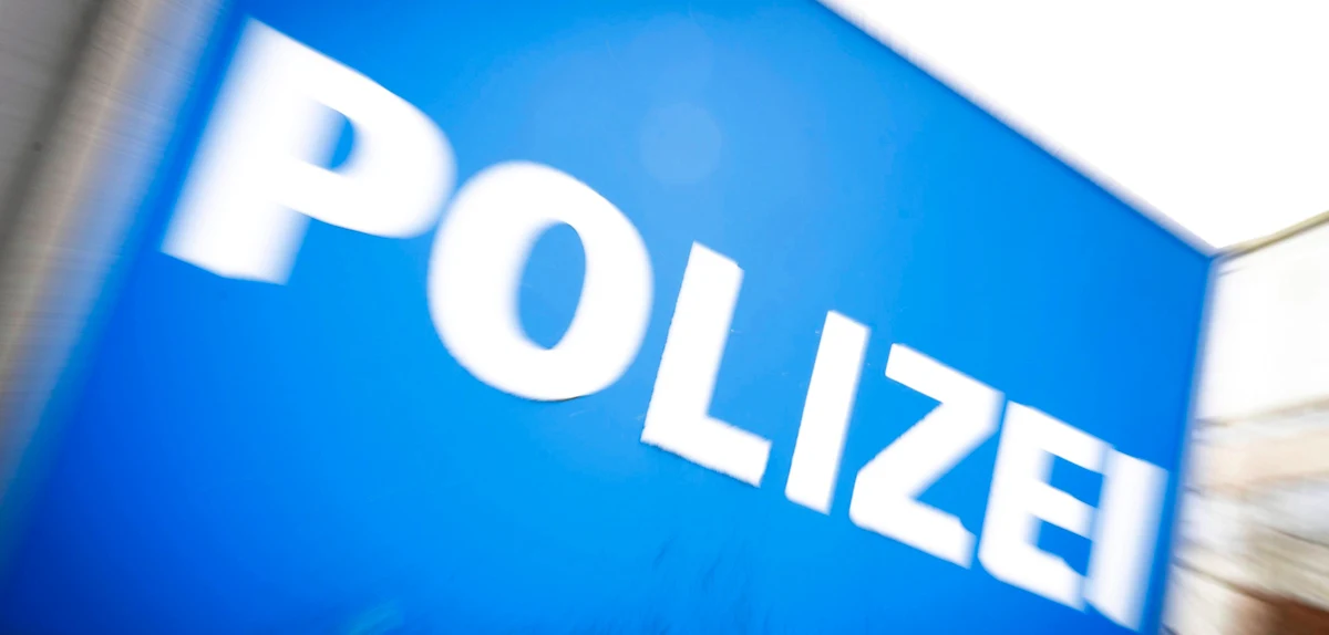 Räuber stehlen Auto nach Messerraub in Wilhelmshaven