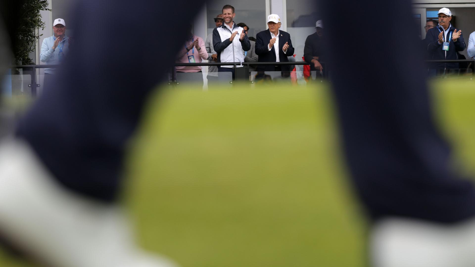 US-Präsident Trump in Irland: Golf, Proteste und ein heikles Thema